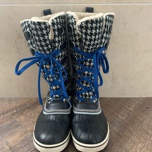 Sorel waterproof lined boots